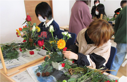 専門学校出前講座・花と緑の連携授業