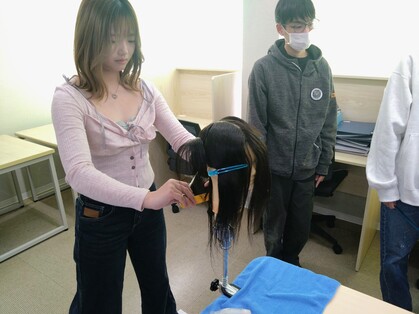 専門学校出前講座「ベルフォート美容専門学校」「名古屋ビジネスアカデミー」