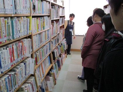 本への誘いin図書館